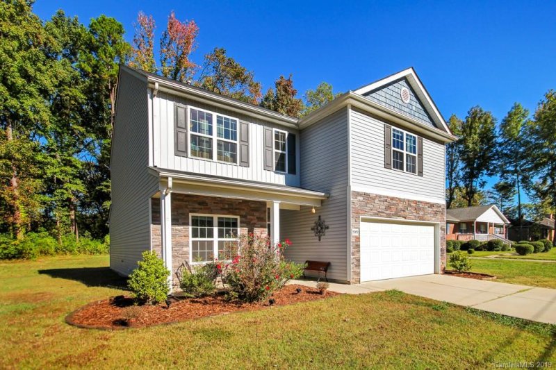 Property image 2 at 5009 Isaac Drive, Charlotte, NC 28216