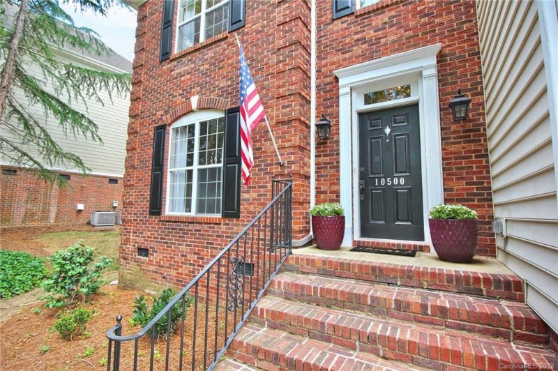 Property image 2 at 10500 Rougemont Lane, Charlotte, NC 28277