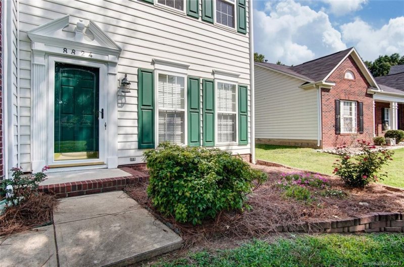 Property image 4 at 8824 Kapheim Court, Charlotte, NC 28273