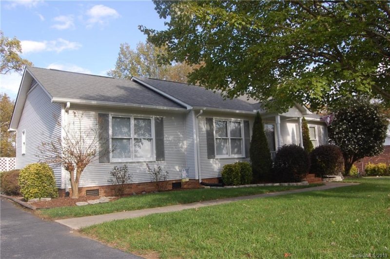 Property image 2 at 2311 Ellerbe Drive, Kannapolis, NC 28083