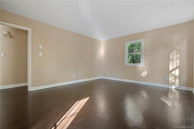 Property image 5 at 6515 Spring Garden Lane, Charlotte, NC 28213