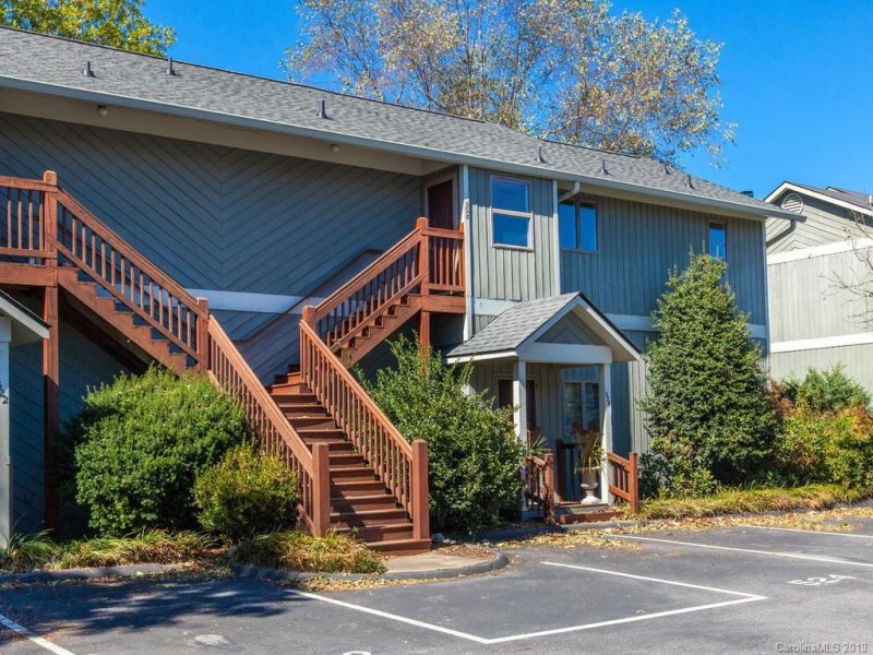 Property image 2 at 528 Windswept Drive, Asheville, NC 28801