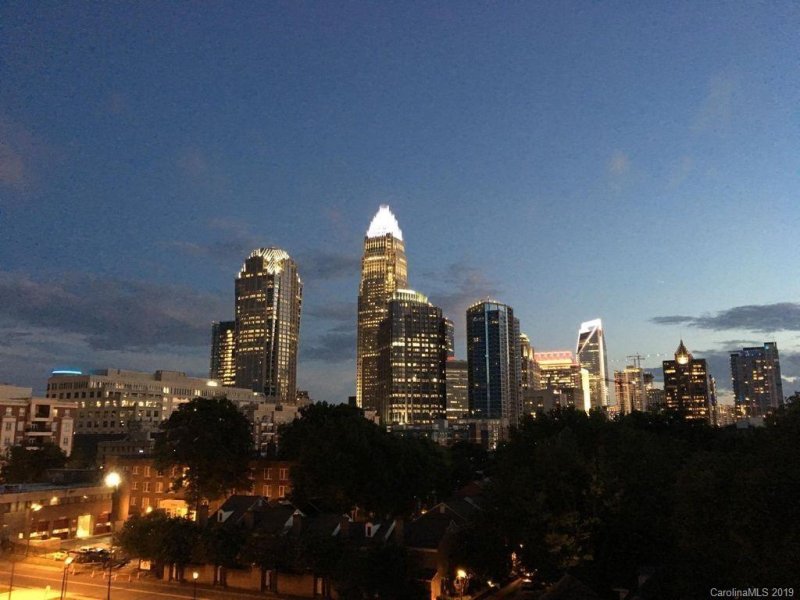 Property image 4 at 301 W 10th Street, Charlotte, NC 28202