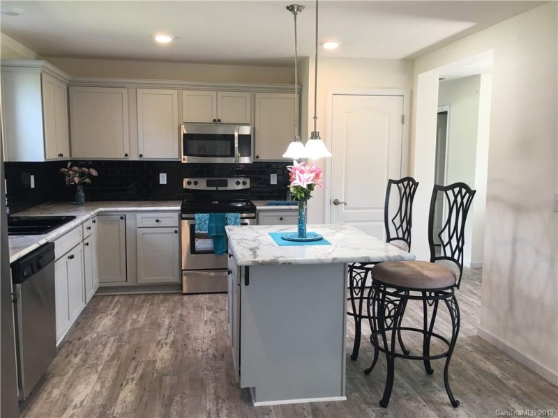 Property image 3 at 9759 Knightbridge Drive, Concord, NC 28025