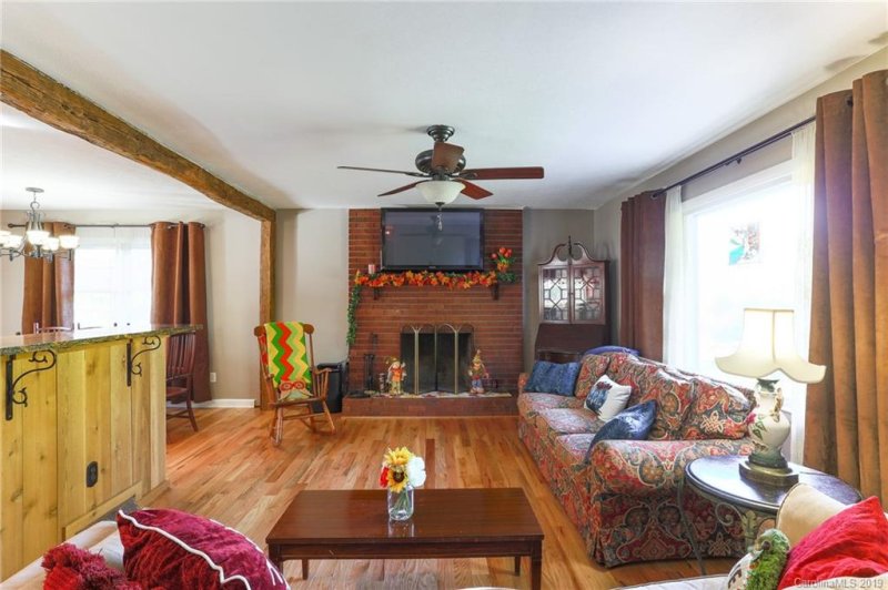 Property image 5 at 9 Sedgefield Road, Candler, NC 28715