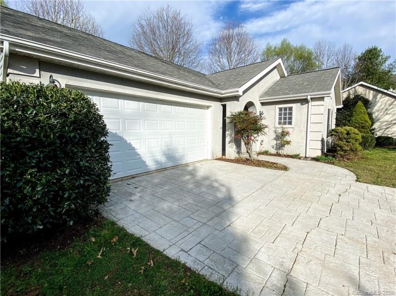 Property image 3 at 50 Stonebridge Drive, Asheville, NC 28805