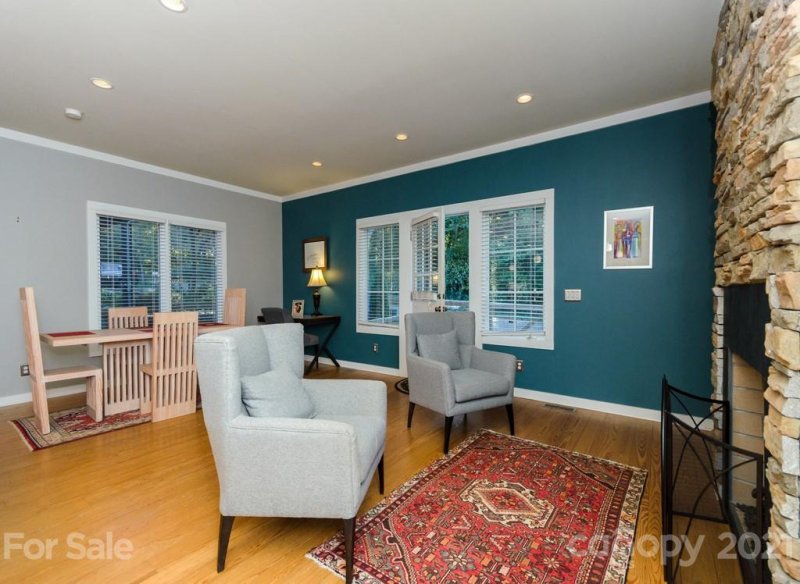 Property image 4 at 220 Westover Drive, Asheville, NC 28801