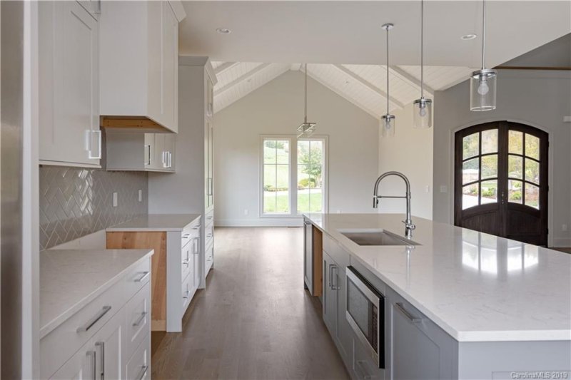 Property image 5 at 21 King View Drive, Fletcher, NC 28732