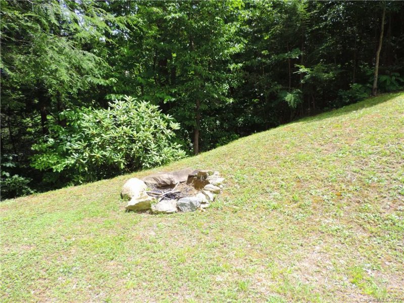 Property image 4 at 87 Ivy Bluffs, Marshall, NC 28753