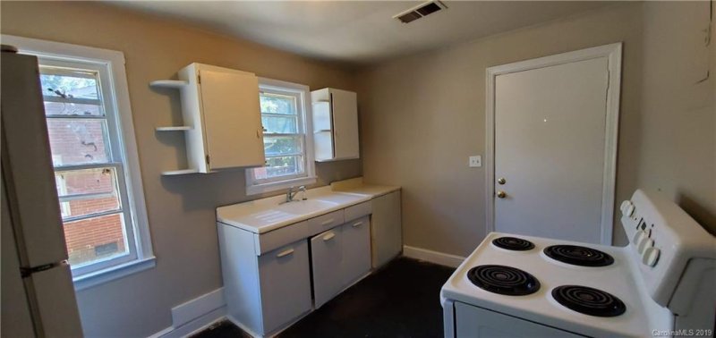 Property image 4 at 737 Pritchard Street, Charlotte, NC 28208