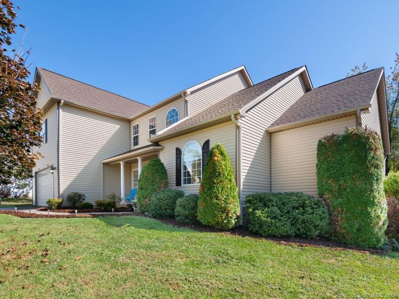 Property image 4 at 54 Helen Holcombe Way, Candler, NC 28715