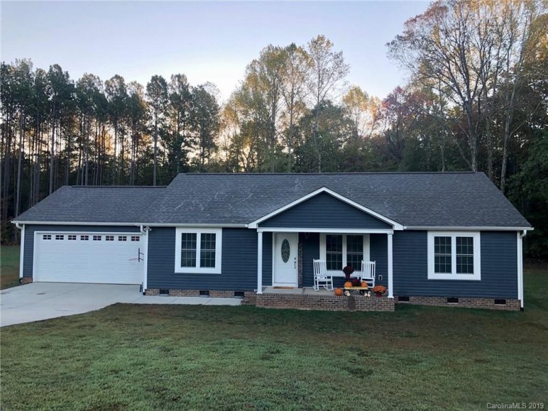 2804 Sweeping Pine Drive