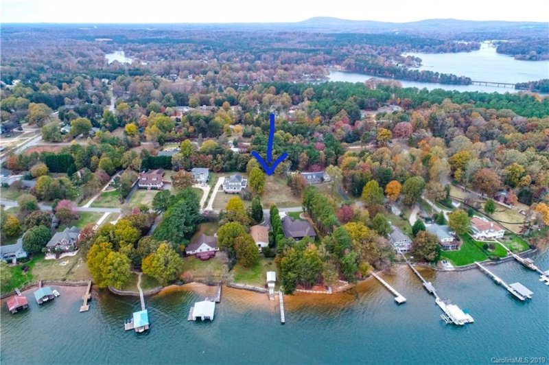 Property image 4 at 4899 Moonlite Bay Drive, Sherrills Ford, NC 28673