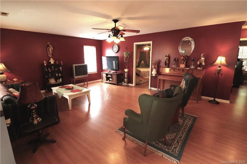 Property image 4 at 503 Morehead Street, Gastonia, NC 28054