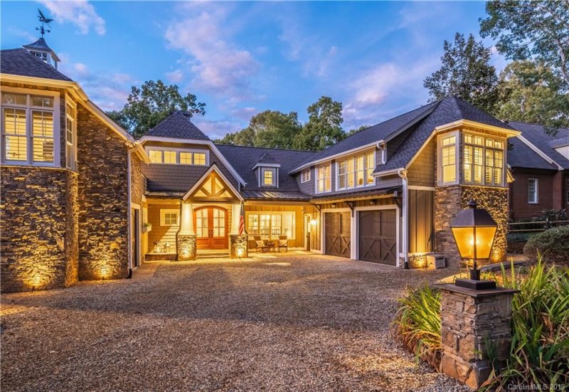 Property image 2 at 19519 Weavers Circle, Cornelius, NC 28031