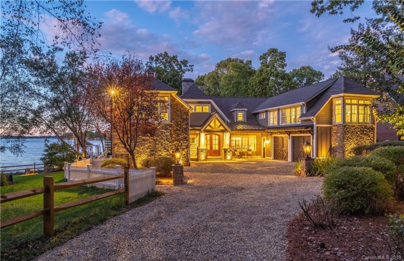 Property image 3 at 19519 Weavers Circle, Cornelius, NC 28031