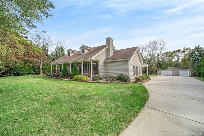 Property image 5 at 8017 Tottenham Drive, Harrisburg, NC 28075