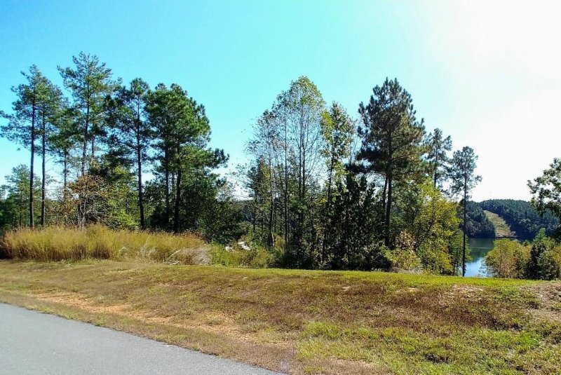 Property image 2 at 1735 Waters Edge Drive, Granite Falls, NC 28630