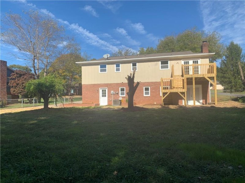 Property image 4 at 2320 24th Avenue, Hickory, NC 28601