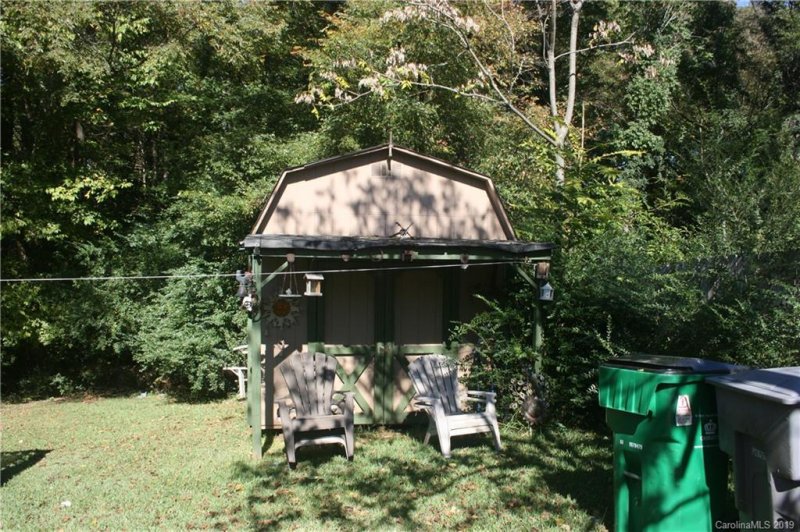 Property image 4 at 146 Short Hills Drive, Charlotte, NC 28217