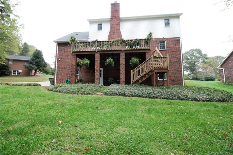 Property image 2 at 127 Gossett Court, Mooresville, NC 28115