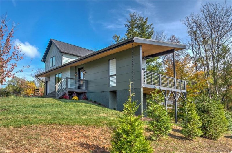 Property image 3 at 8 Malvern Walk, Asheville, NC 28806