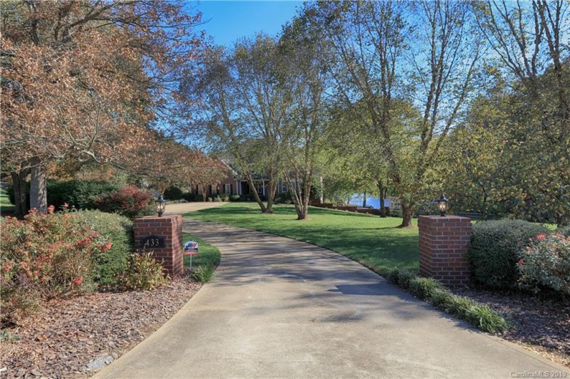 Property image 3 at 433 Baymount Drive, Statesville, NC 28625