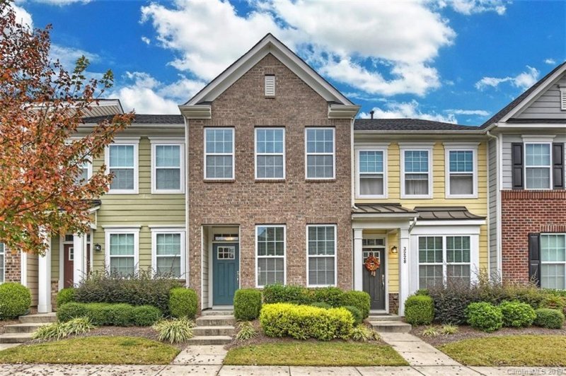 Property image 2 at 3232 Bending Birch Place, Charlotte, NC 28206