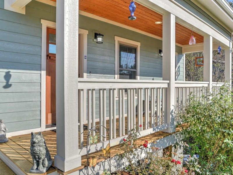 Property image 3 at 7 Shaker Court, Asheville, NC 28805