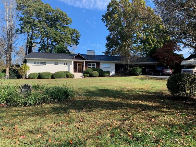 Property image 2 at 24 37th Avenue, Hickory, NC 28601