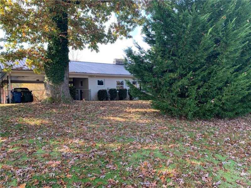 Property image 5 at 24 37th Avenue, Hickory, NC 28601