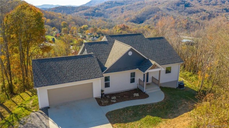Property image 3 at 405 Gordon Drive, Waynesville, NC 28786