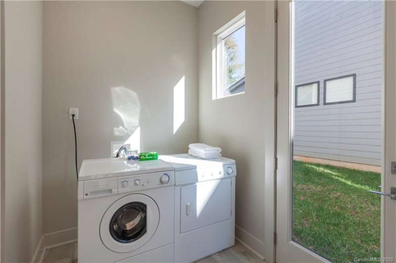 Property image 4 at 4135 Merlane Drive, Charlotte, NC 28206