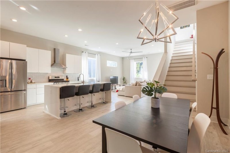 Property image 5 at 4135 Merlane Drive, Charlotte, NC 28206