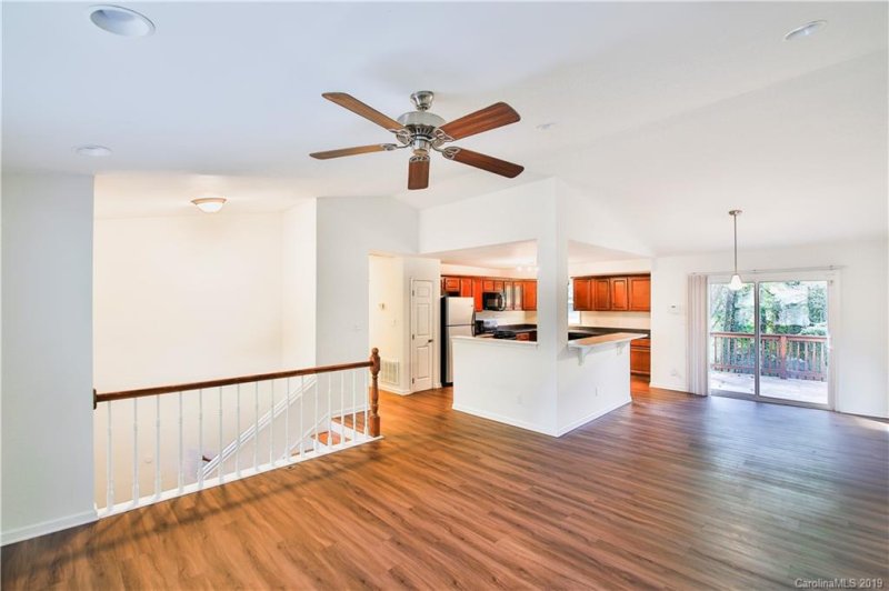 Property image 4 at 6116 Crownfield Lane, Charlotte, NC 28212