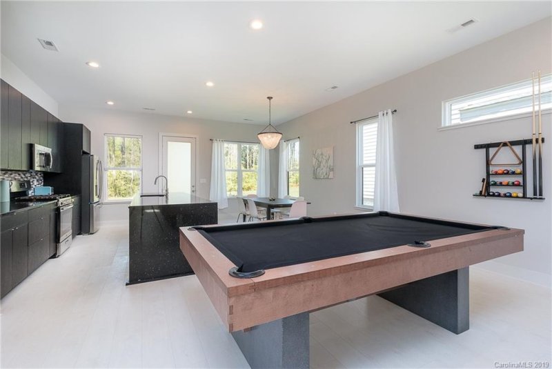 Property image 4 at 4131 Merlane Drive, Charlotte, NC 28206