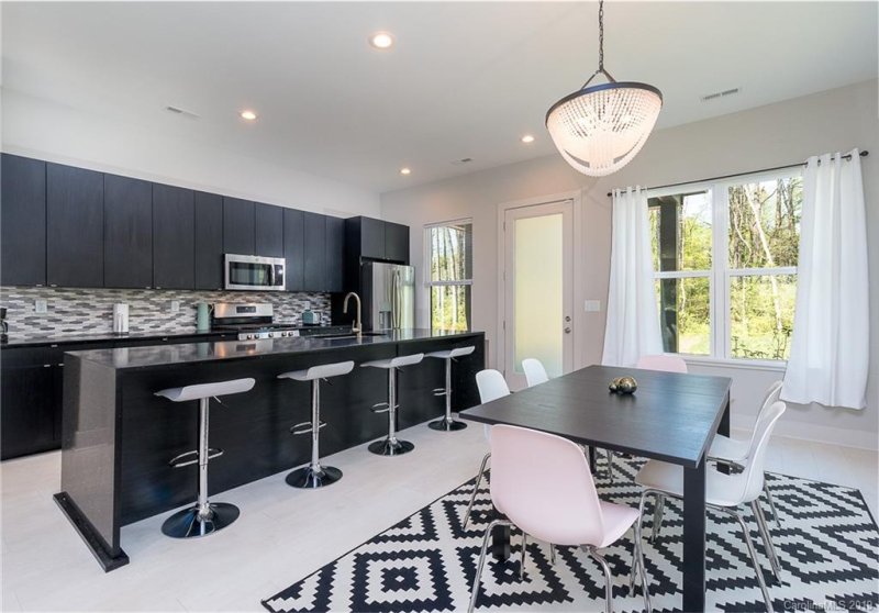 Property image 5 at 4131 Merlane Drive, Charlotte, NC 28206