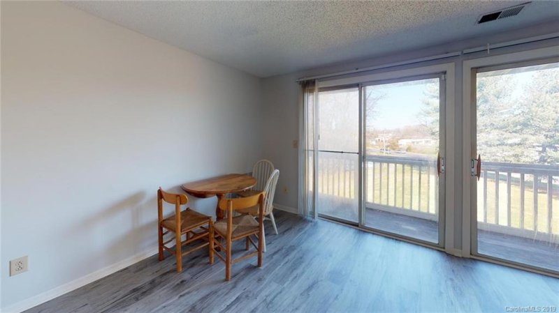 Property image 5 at 1645 Arlyn Circle, Charlotte, NC 28213