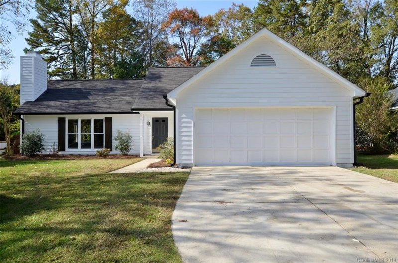 20325 Willow Pond Road