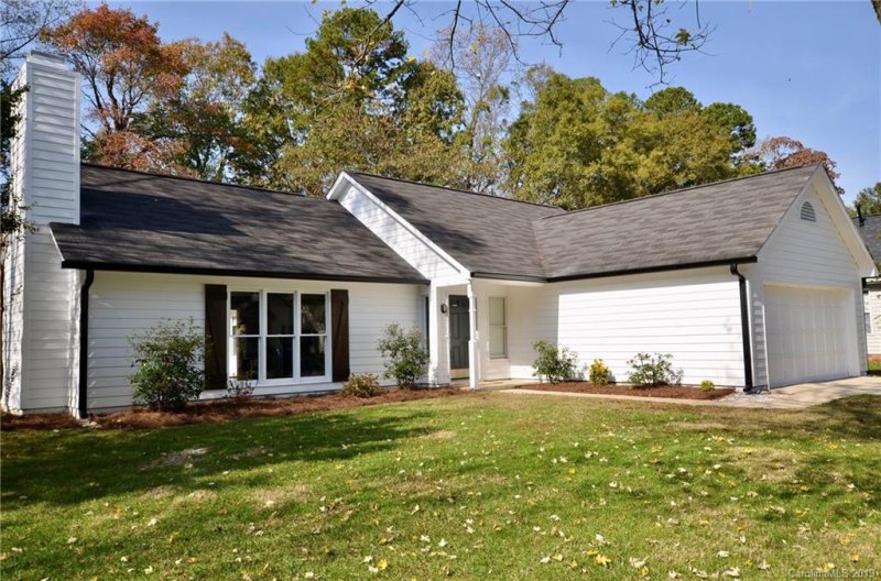 Property image 2 at 20325 Willow Pond Road, Cornelius, NC 28031