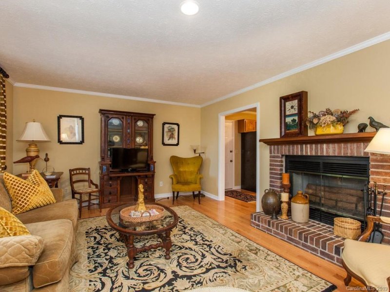 Property image 4 at 7 Mighty Oak Drive, Flat Rock, NC 28731