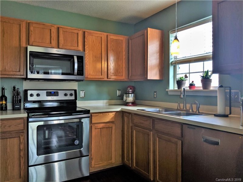 Property image 5 at 13232 Lampmeade Lane, Charlotte, NC 28273