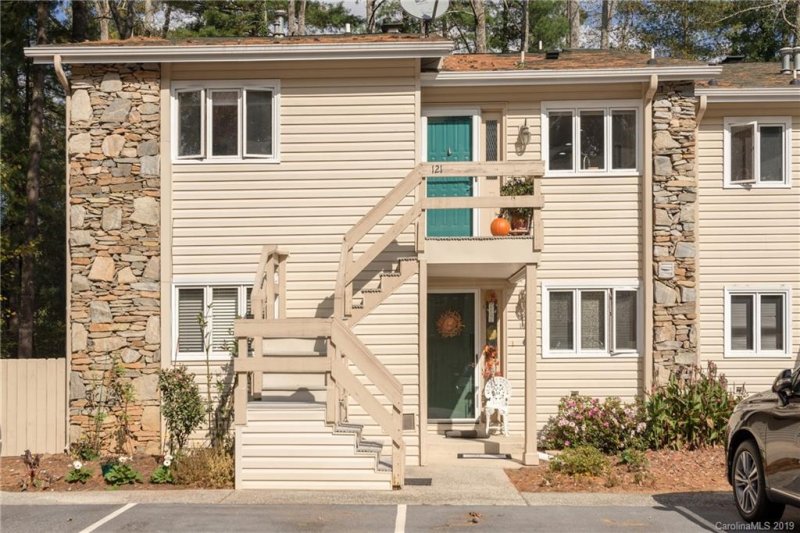 Property image 2 at 121 Britton Creek Court, Hendersonville, NC 28791