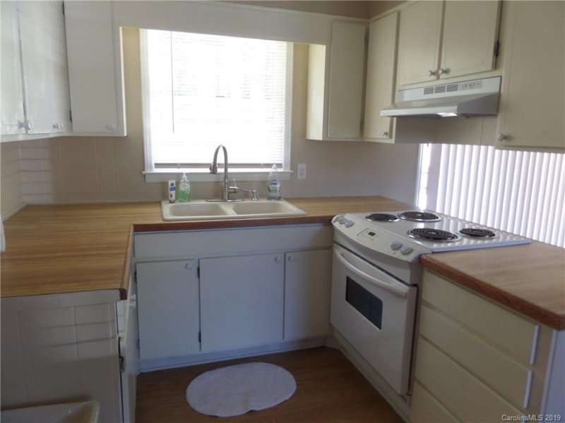 Property image 5 at 100 Smith Lane, Mount Holly, NC 28120