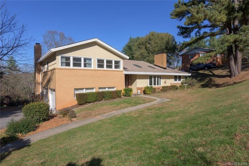 Property image 2 at 10 Mountain Terrace, Asheville, NC 28806