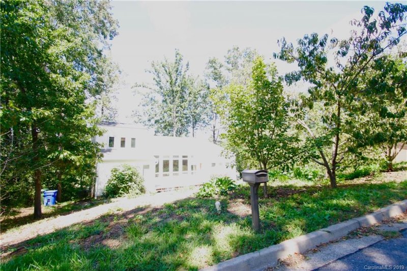 Property image 2 at 63 Jeffress Avenue, Asheville, NC 28803