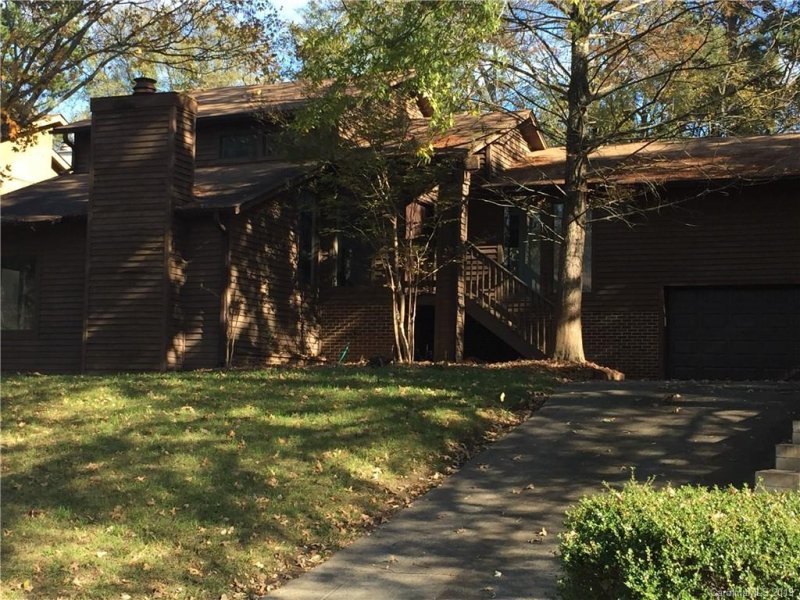 Property image 2 at 132 Creek Valley Drive, Charlotte, NC 28270