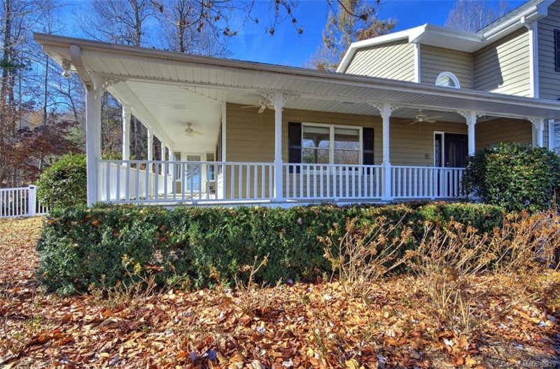 Property image 4 at 200 Gateway Drive, Hendersonville, NC 28739