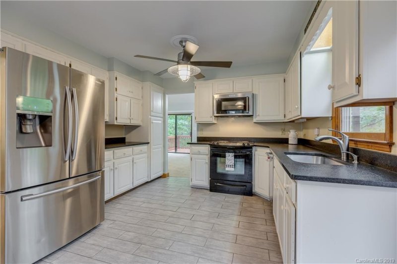 Property image 3 at 1059 Peachtree Lane, Fort Mill, SC 29715