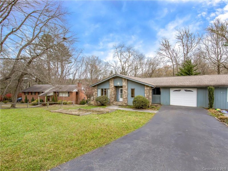 Property image 2 at 70 Grandview Avenue, Brevard, NC 28712